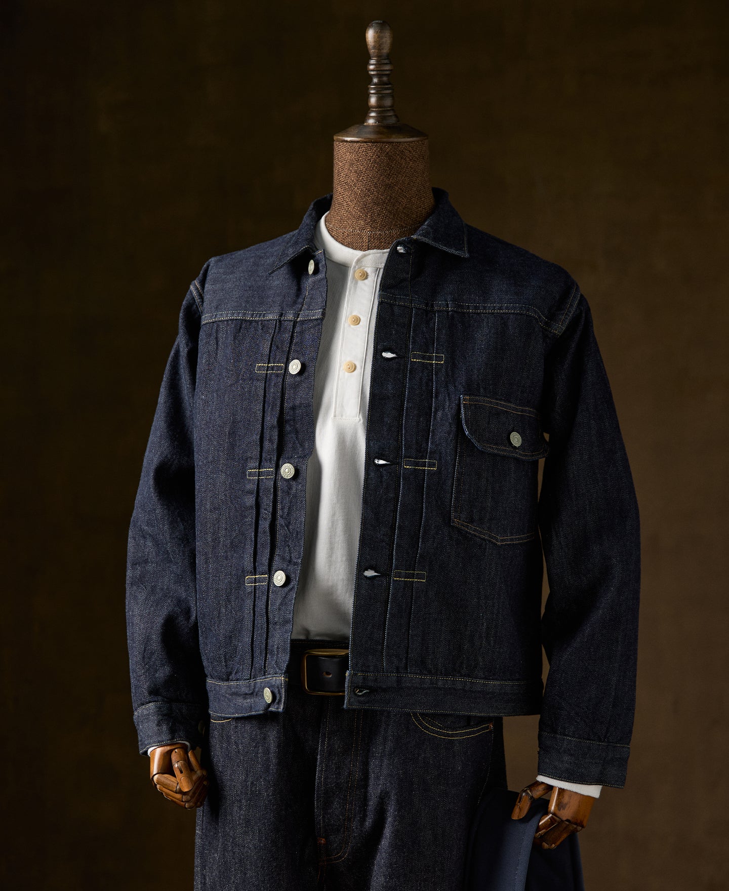 Blouson camionneur en jean doublé de couverture indigo, poche poitrine simple, style vintage