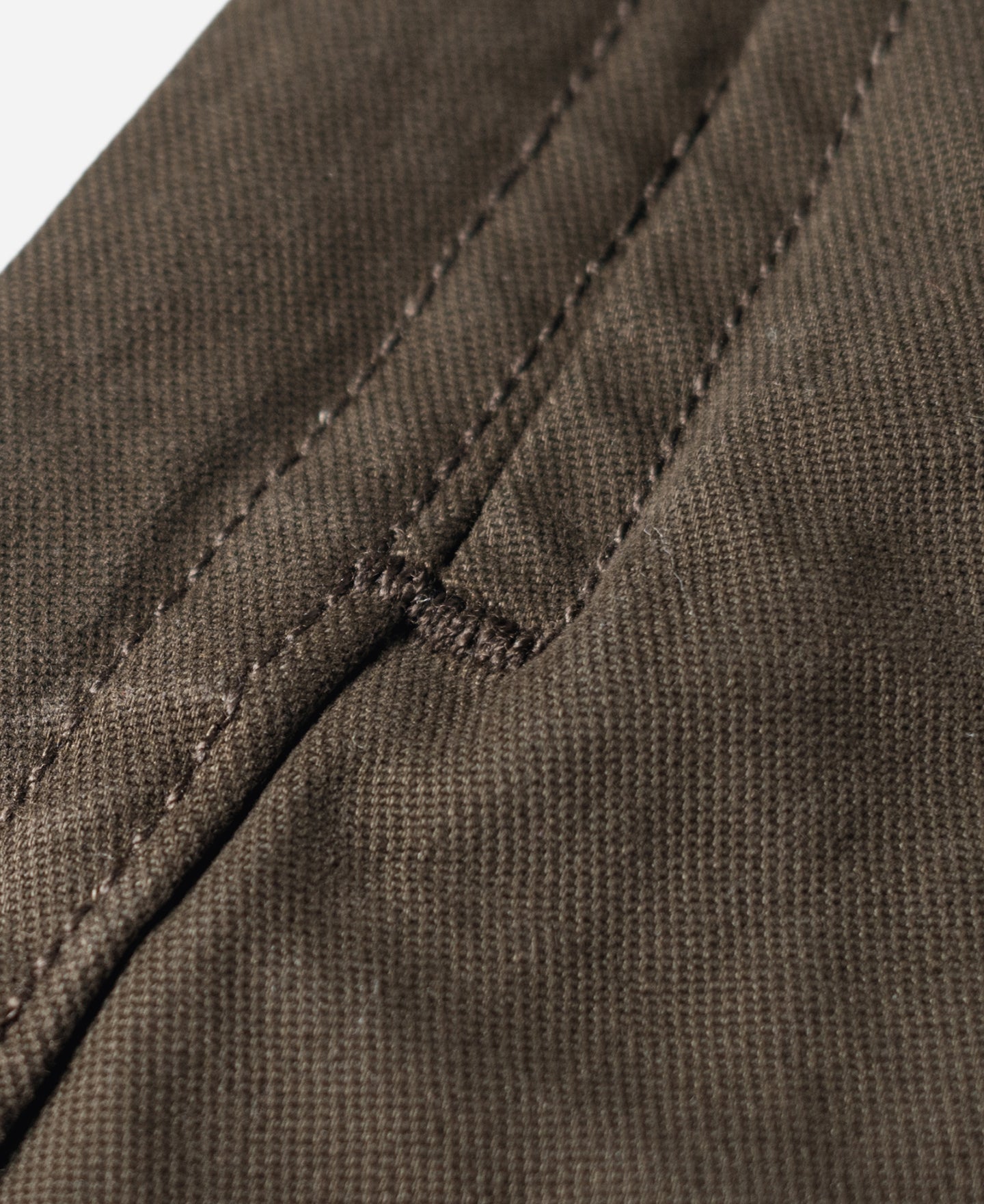 Pantalon cargo ample plissé marron style militaire vintage