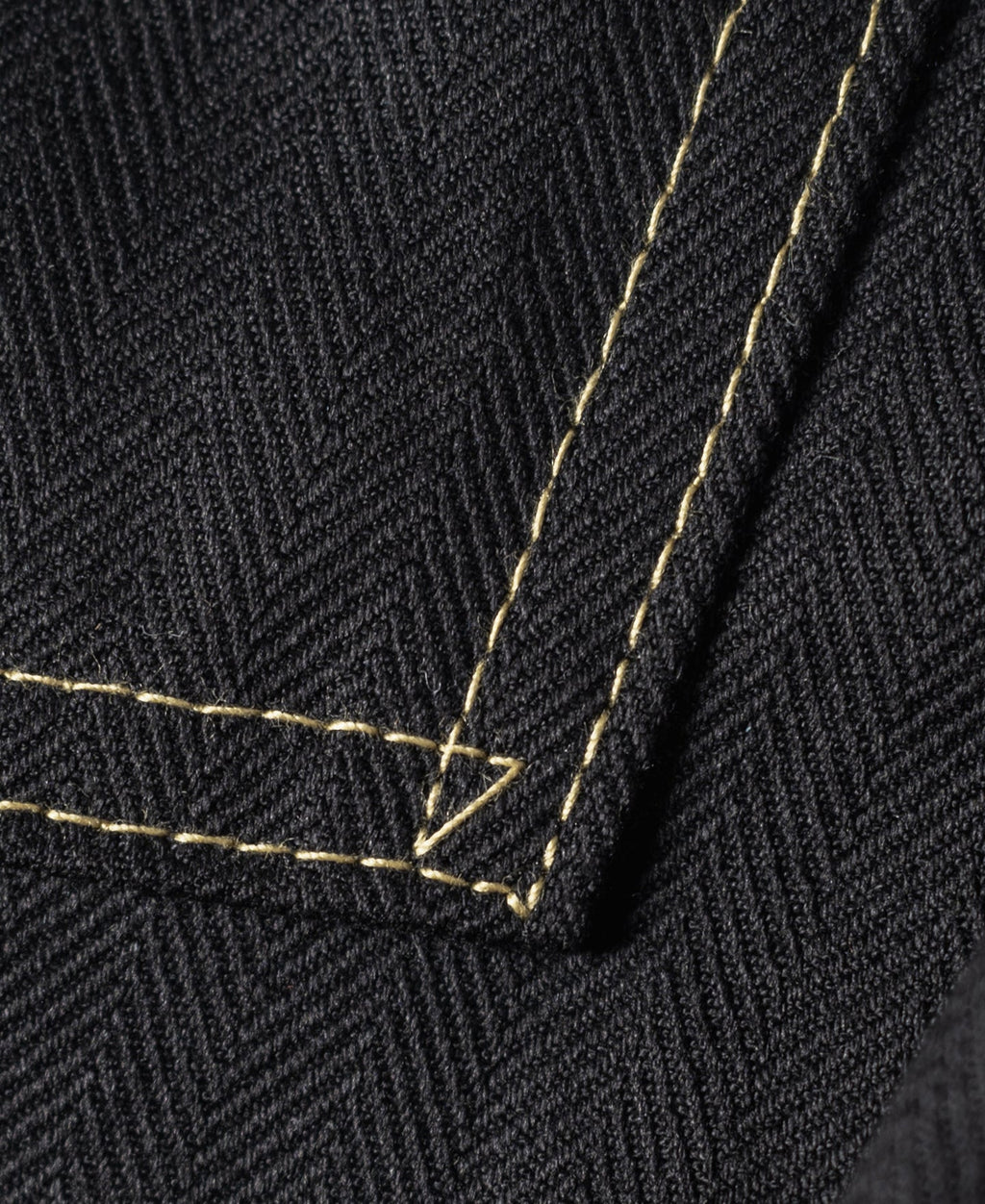 Veste de souvenir Dragon noir brodé surpiquée contrastante à boutons