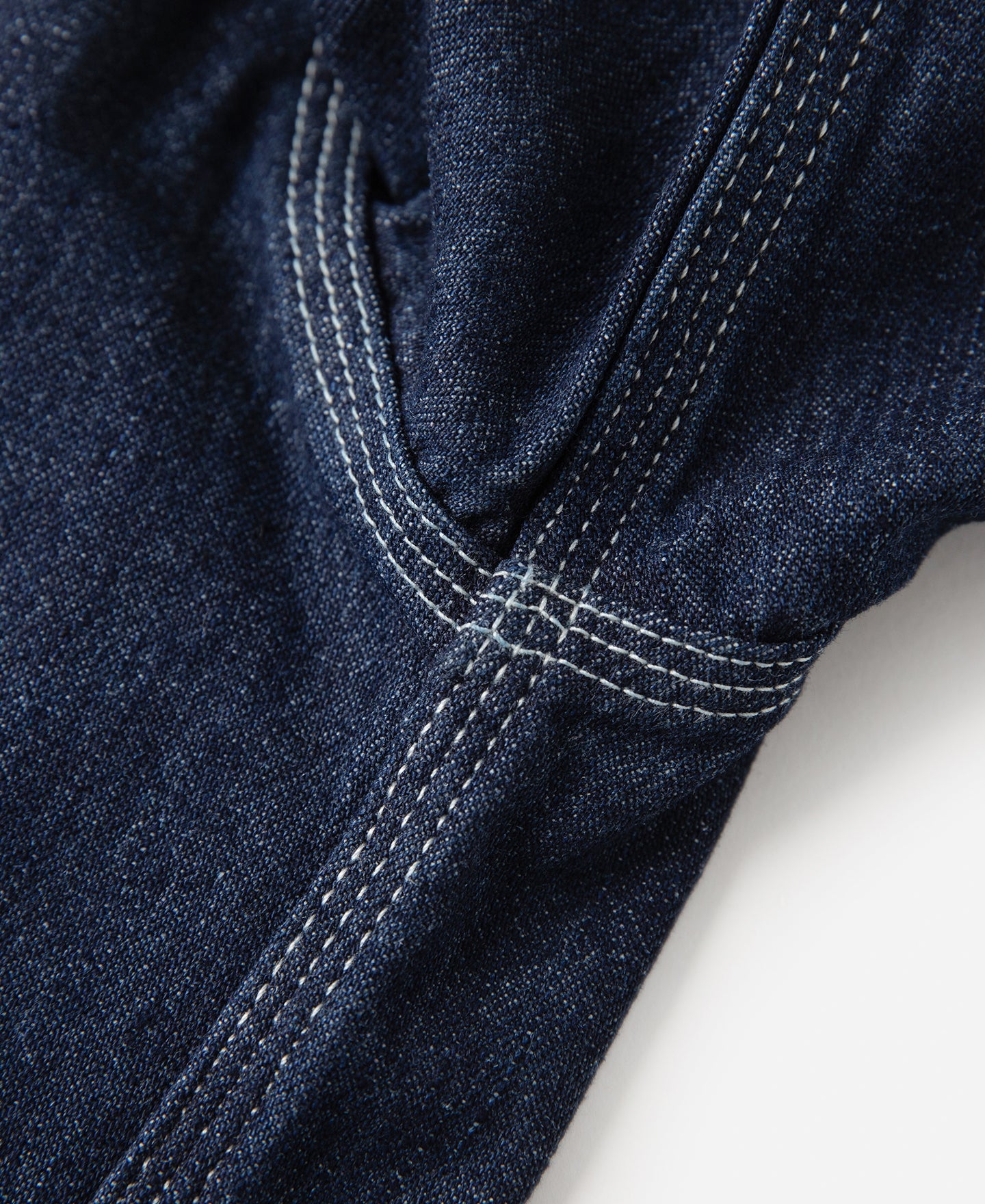 Chemise de travail à manches longues en denim bleu épais avec poches poitrine