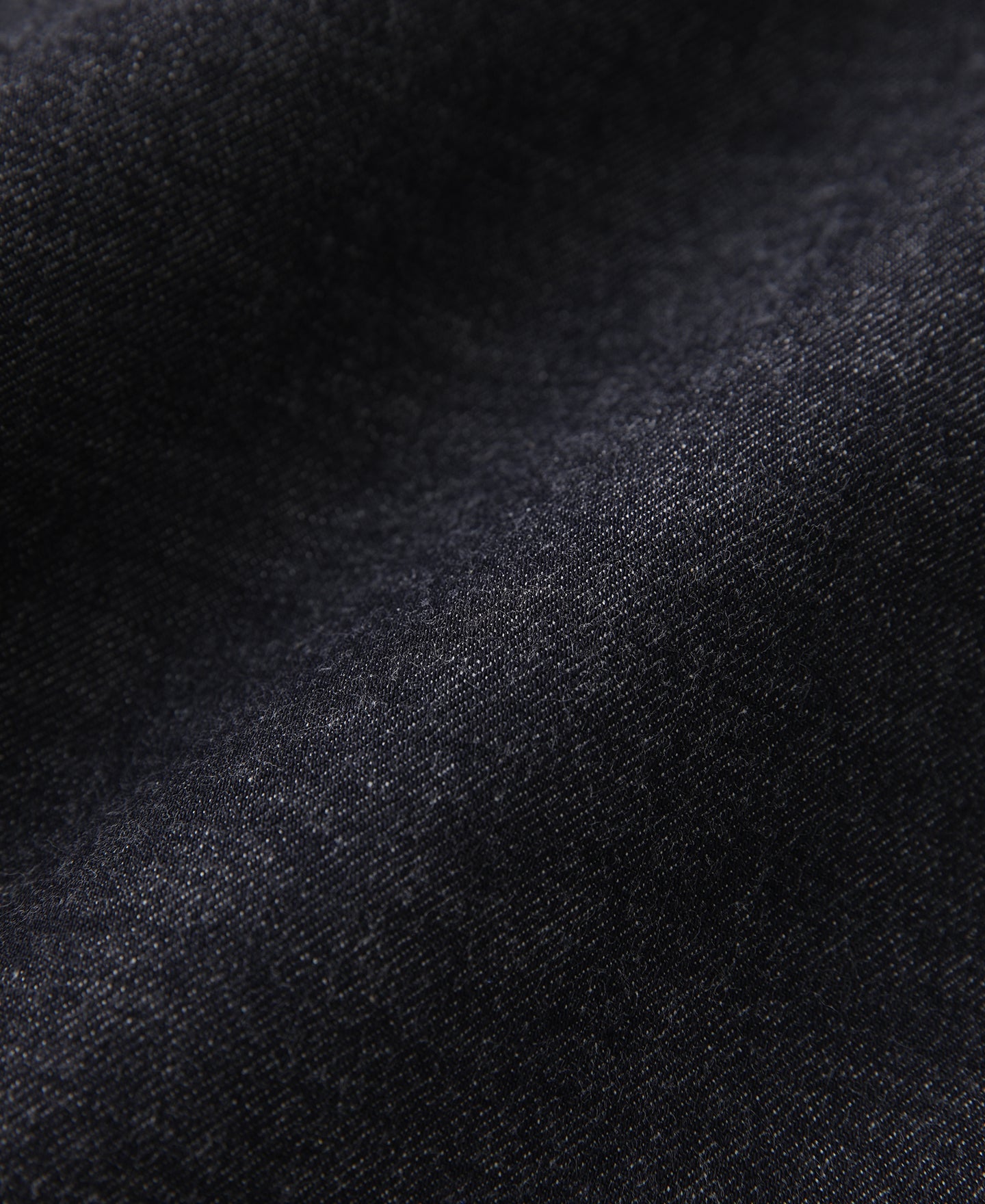 Jean en denim selvedge brut épais coupe droite indigo pour homme