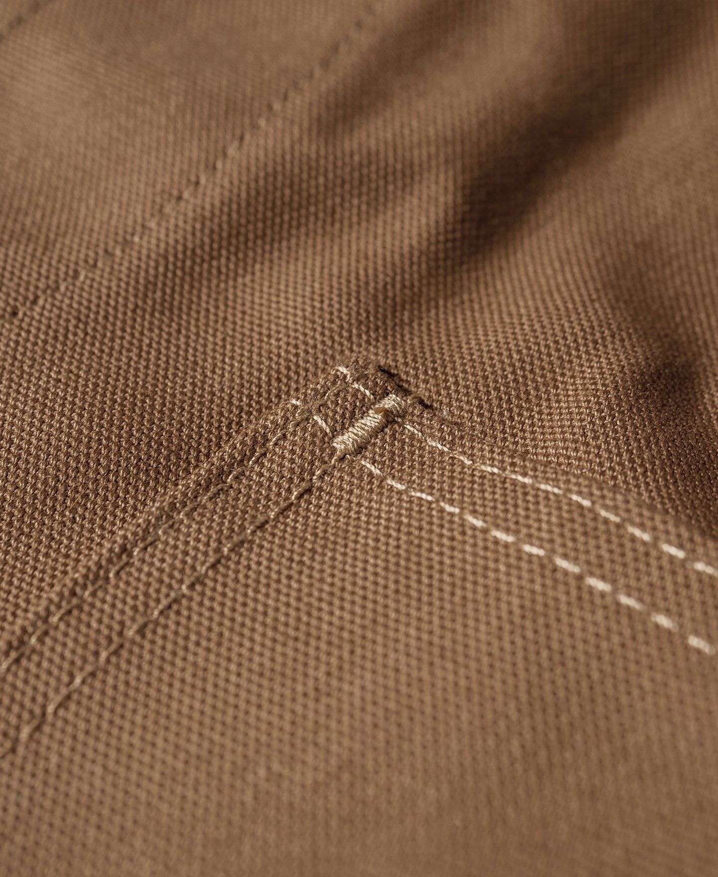 Gilet de chasse kaki épais en toile avec poches à gibier et fermeture boutonnée