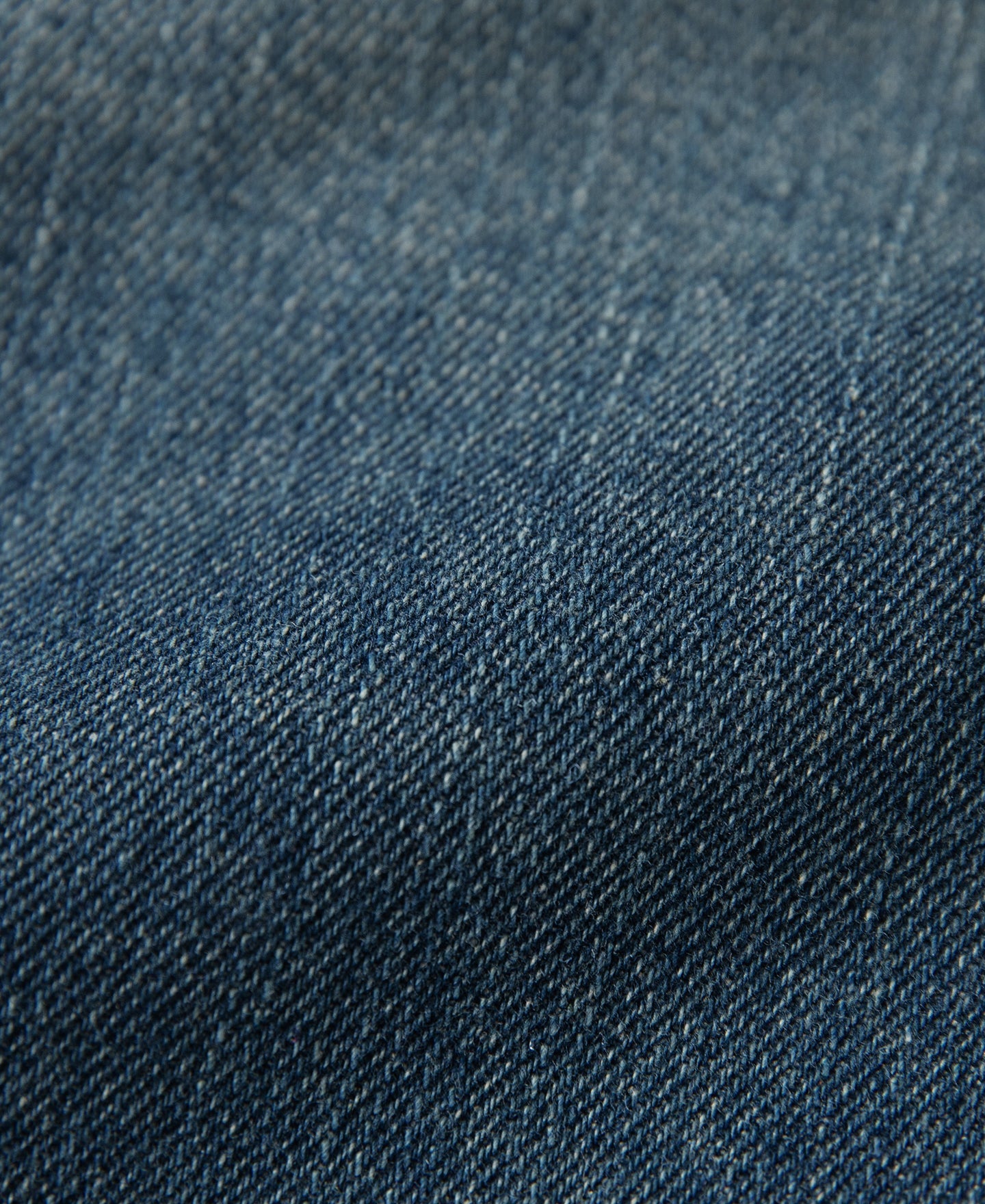 Chemise western en jean flammé bleu avec poches poitrine brodées et boutons-pression