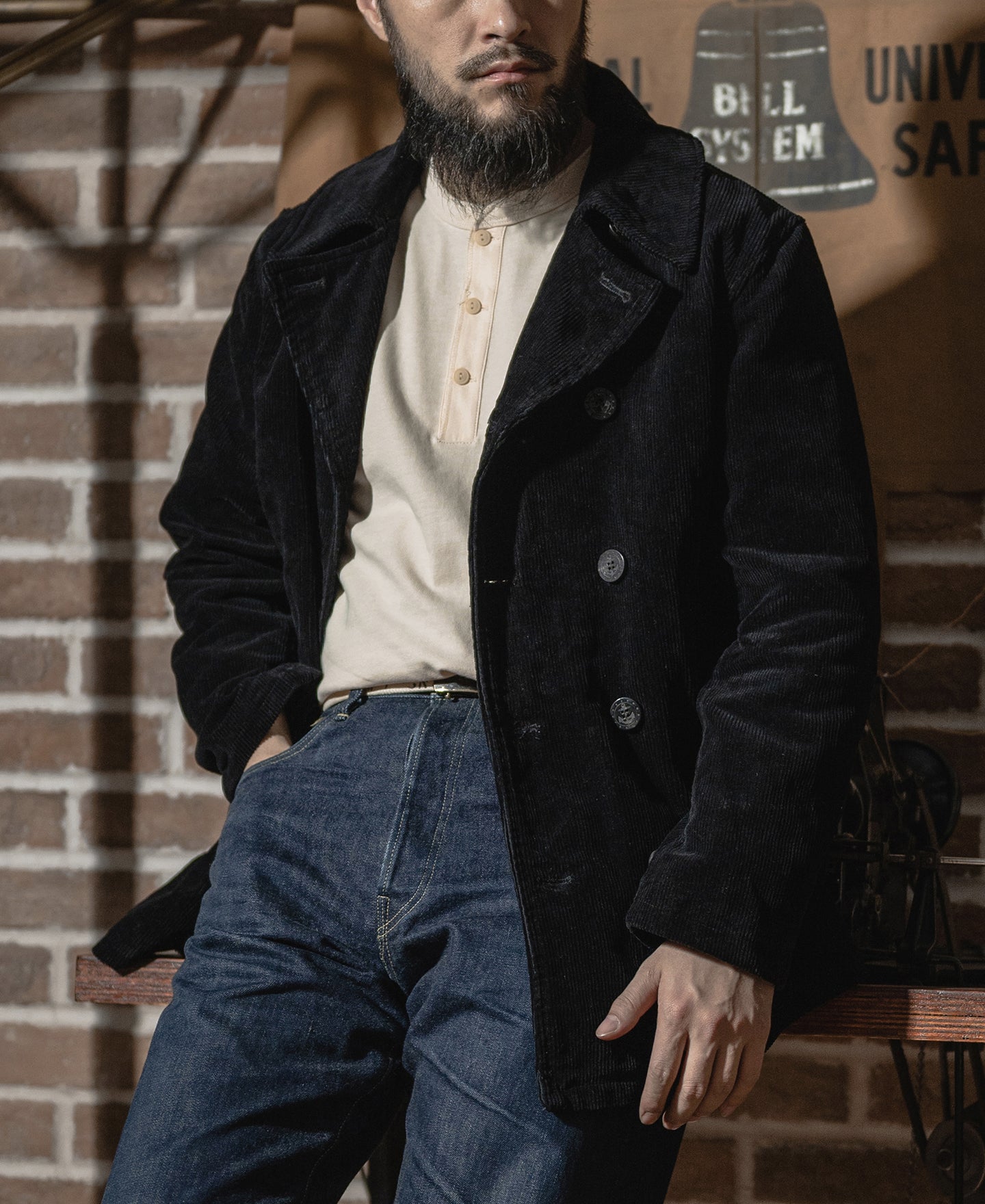 Chemise Henley à manches longues et coupe ajustée pour homme avec patte de boutonnage abricot
