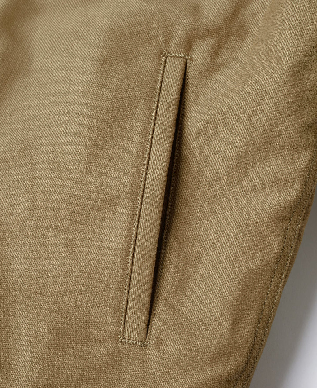 Veste militaire vintage kaki à col sherpa marron et boutonnage frontal pour homme