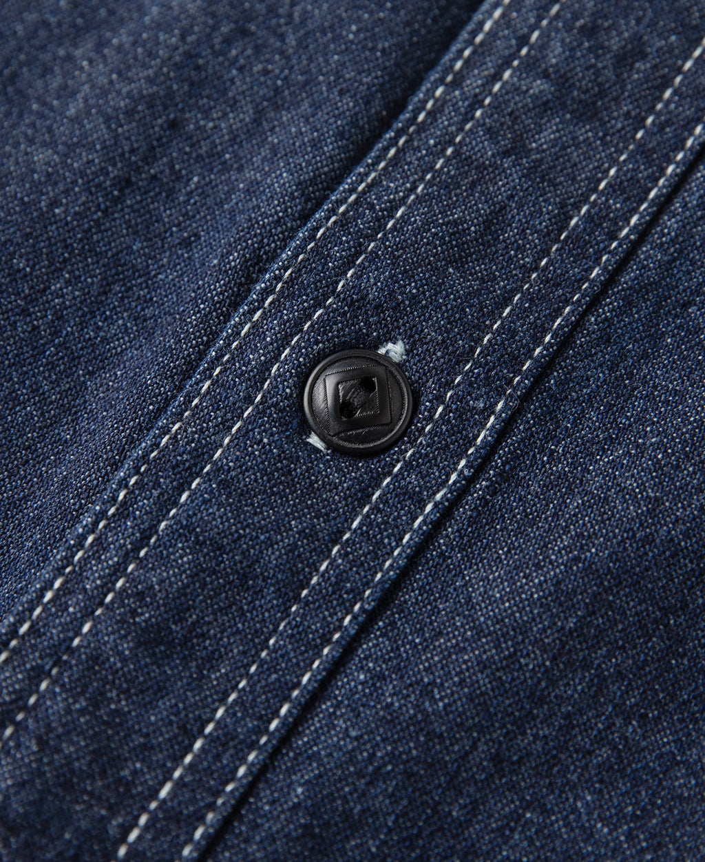 Chemise de travail à manches longues en denim bleu épais avec poches poitrine