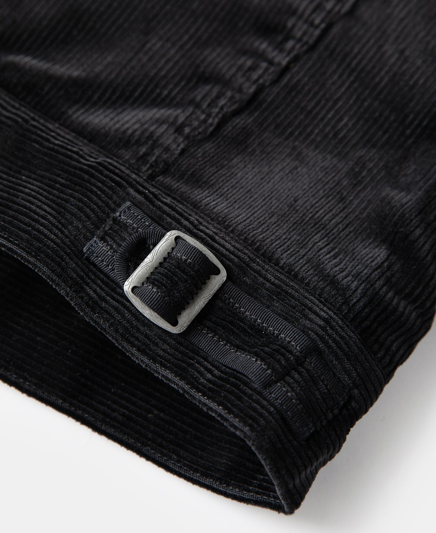 Blouson bombardier zippé en velours côtelé épais noir pour homme, texture côtelée