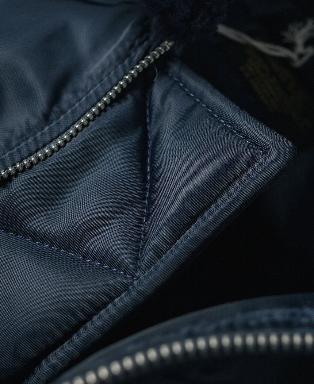 Blouson aviateur militaire vintage bleu marine avec col Sherpa