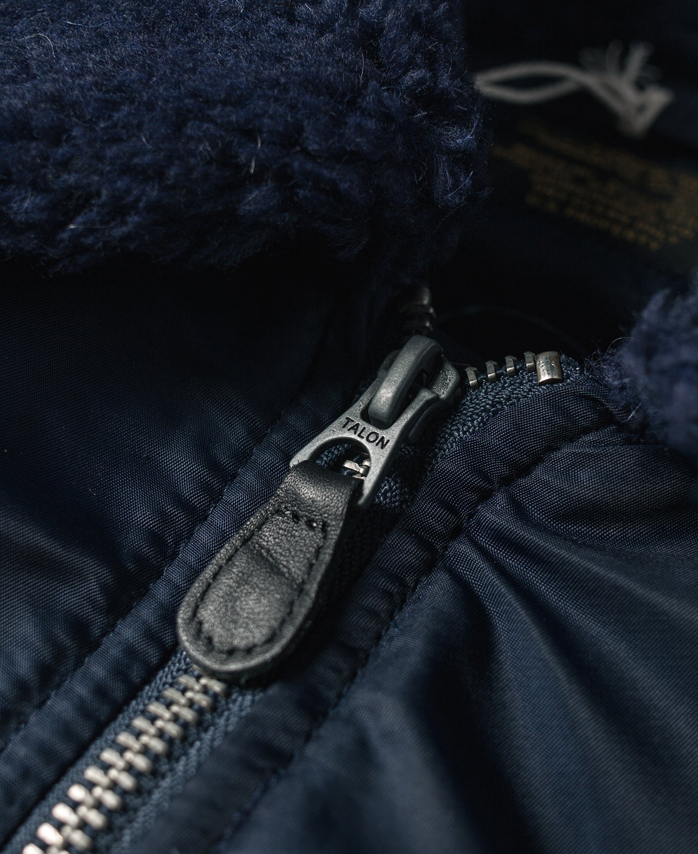 Blouson aviateur militaire vintage bleu marine avec col Sherpa