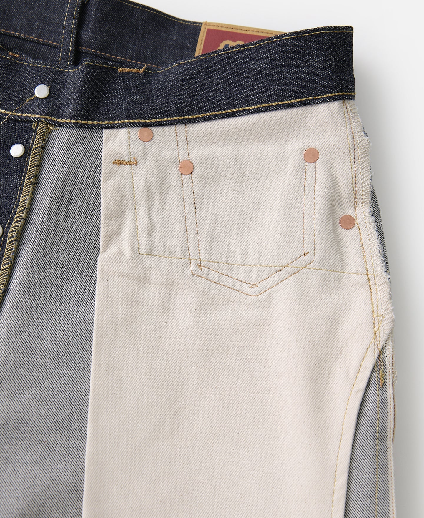 Jean en denim selvedge brut épais coupe droite indigo pour homme