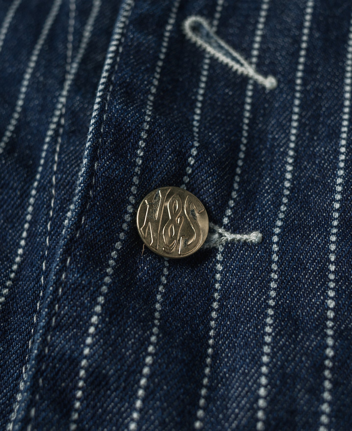 Gilet de travail sans manches à col en V, rayé indigo, avec poches multiples et fermeture boutonnée