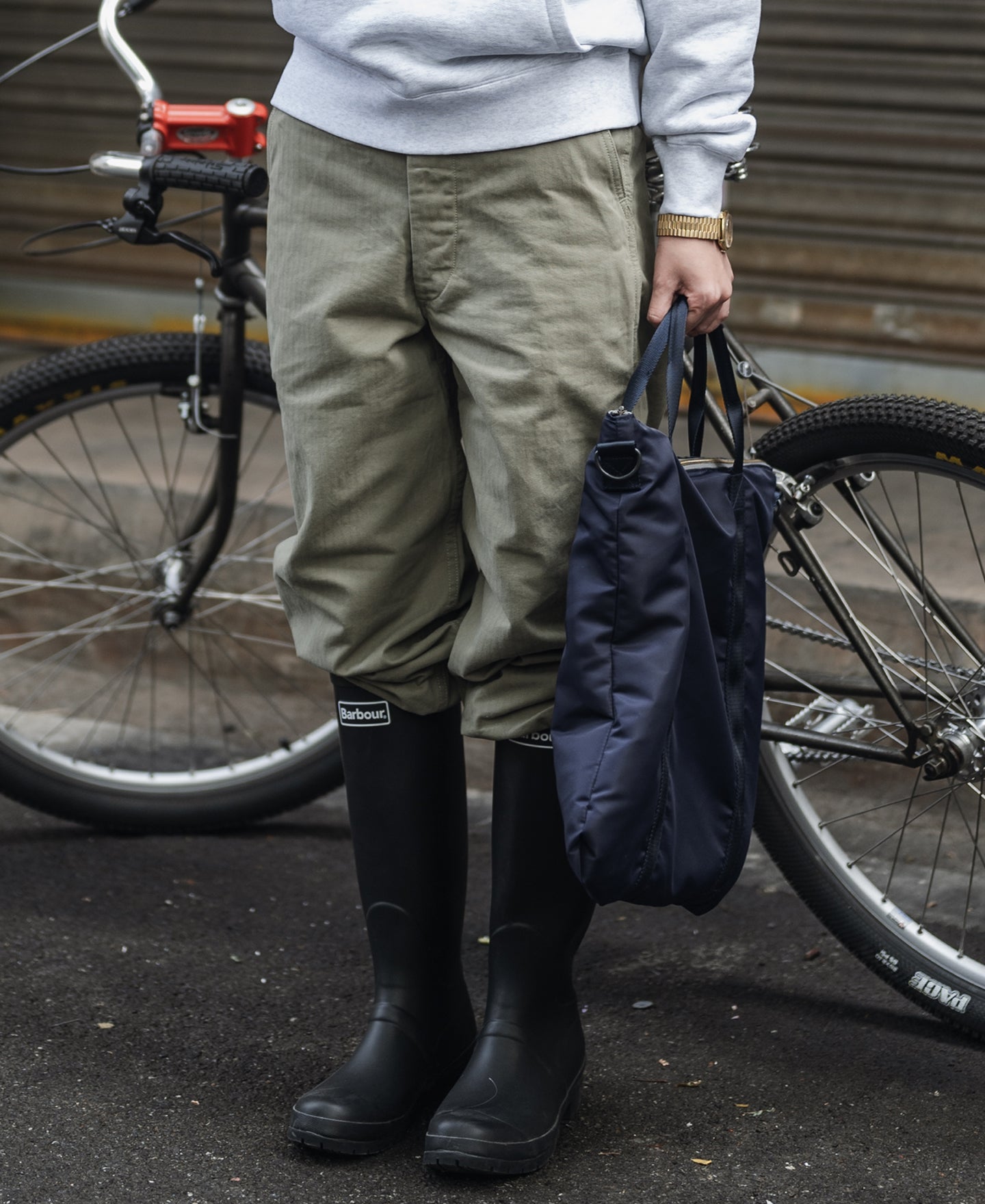 Sac cabas en nylon marine avec bandoulière amovible et doubles poignées