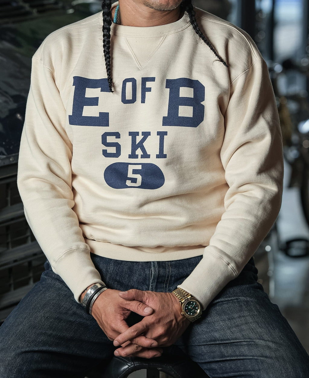 Sweat-shirt ras du cou épais de ski vintage graphique abricot avec empiècement en V