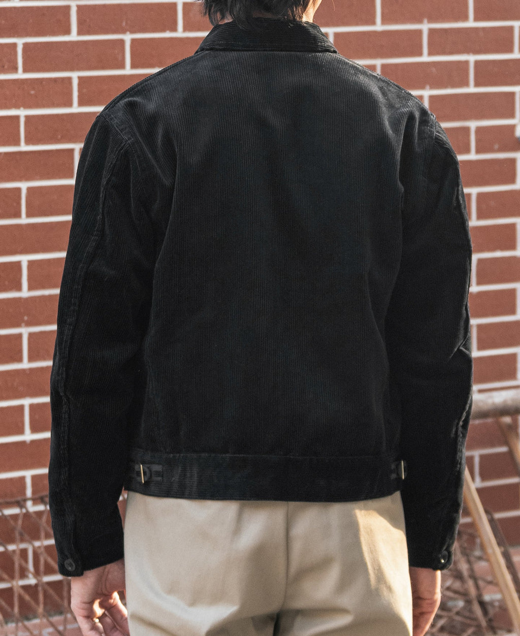 Blouson bombardier zippé en velours côtelé épais noir pour homme, texture côtelée