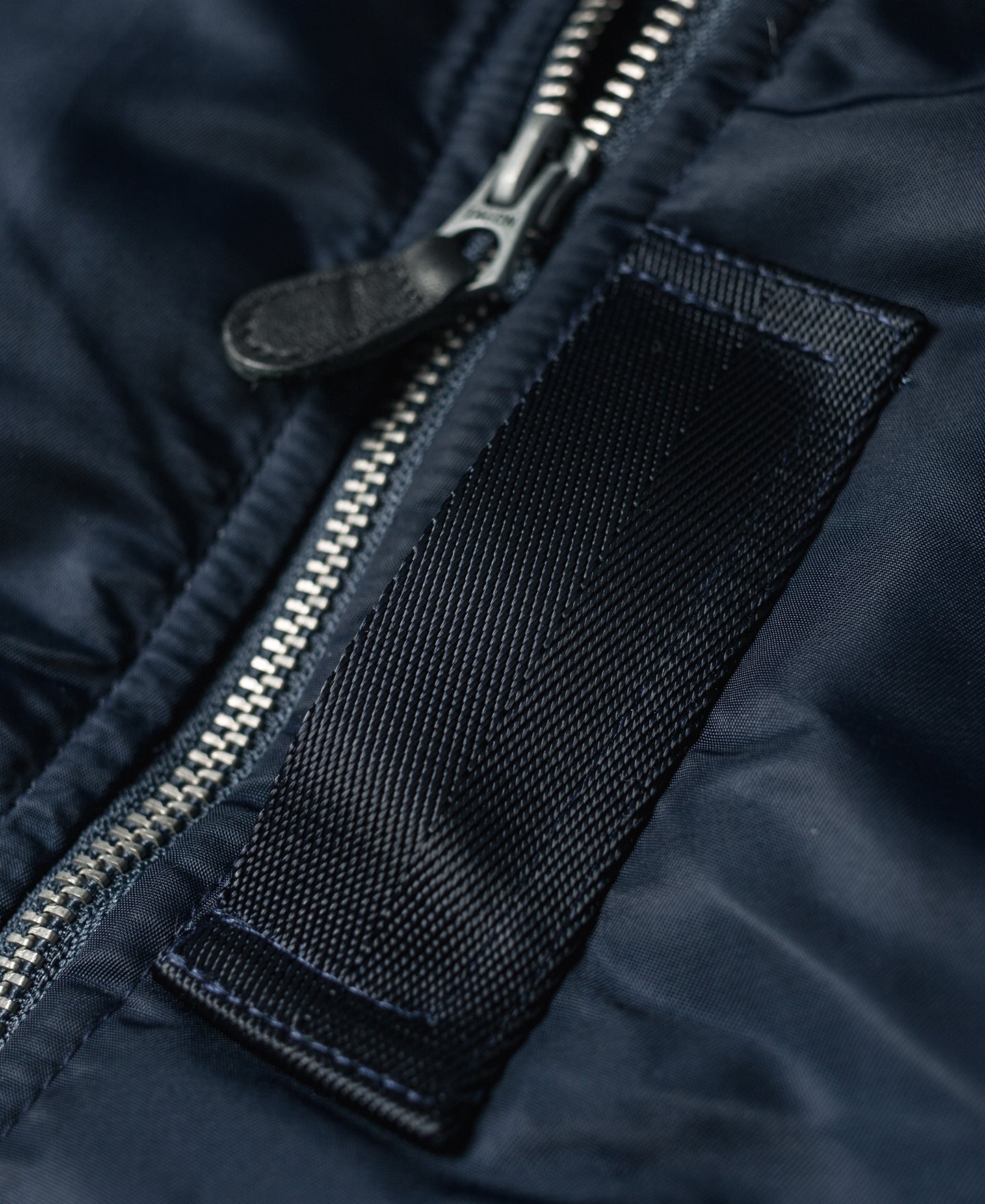 Blouson aviateur militaire vintage bleu marine avec col Sherpa