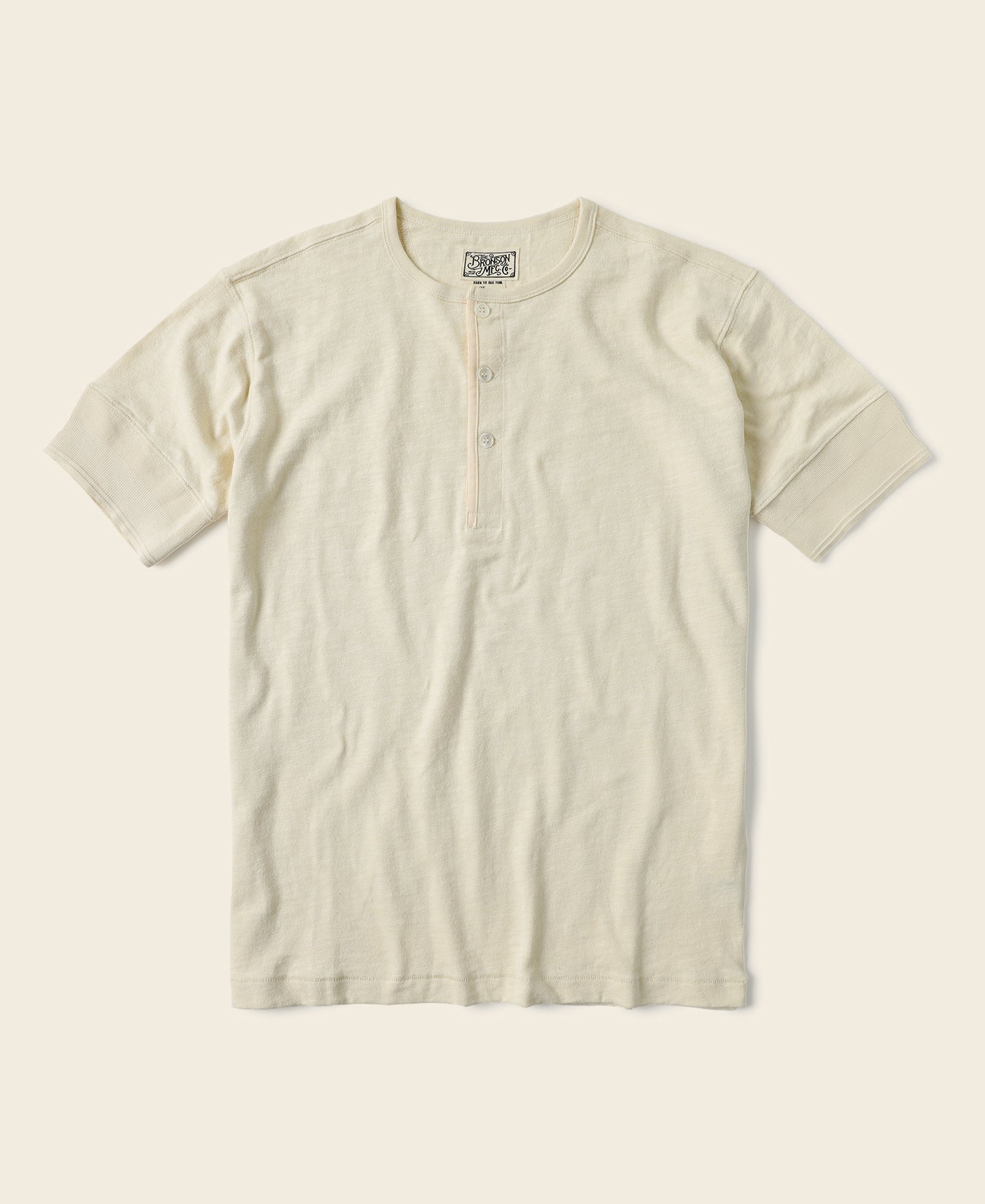 T-shirt Henley à manches courtes en coton flammé blanc cassé avec patte de boutonnage
