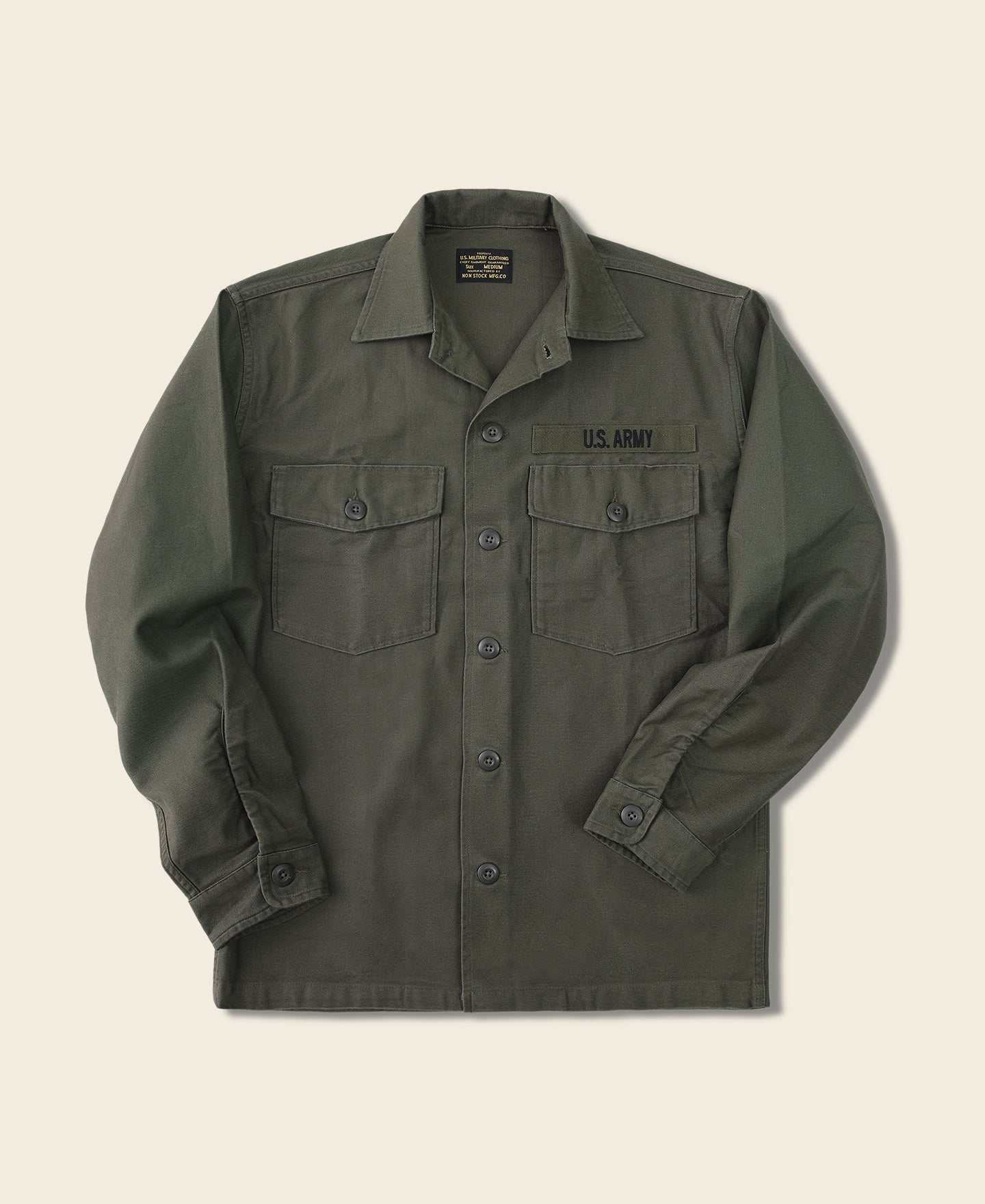 Chemise boutonnée en coton à manches longues et coupe militaire vert olive
