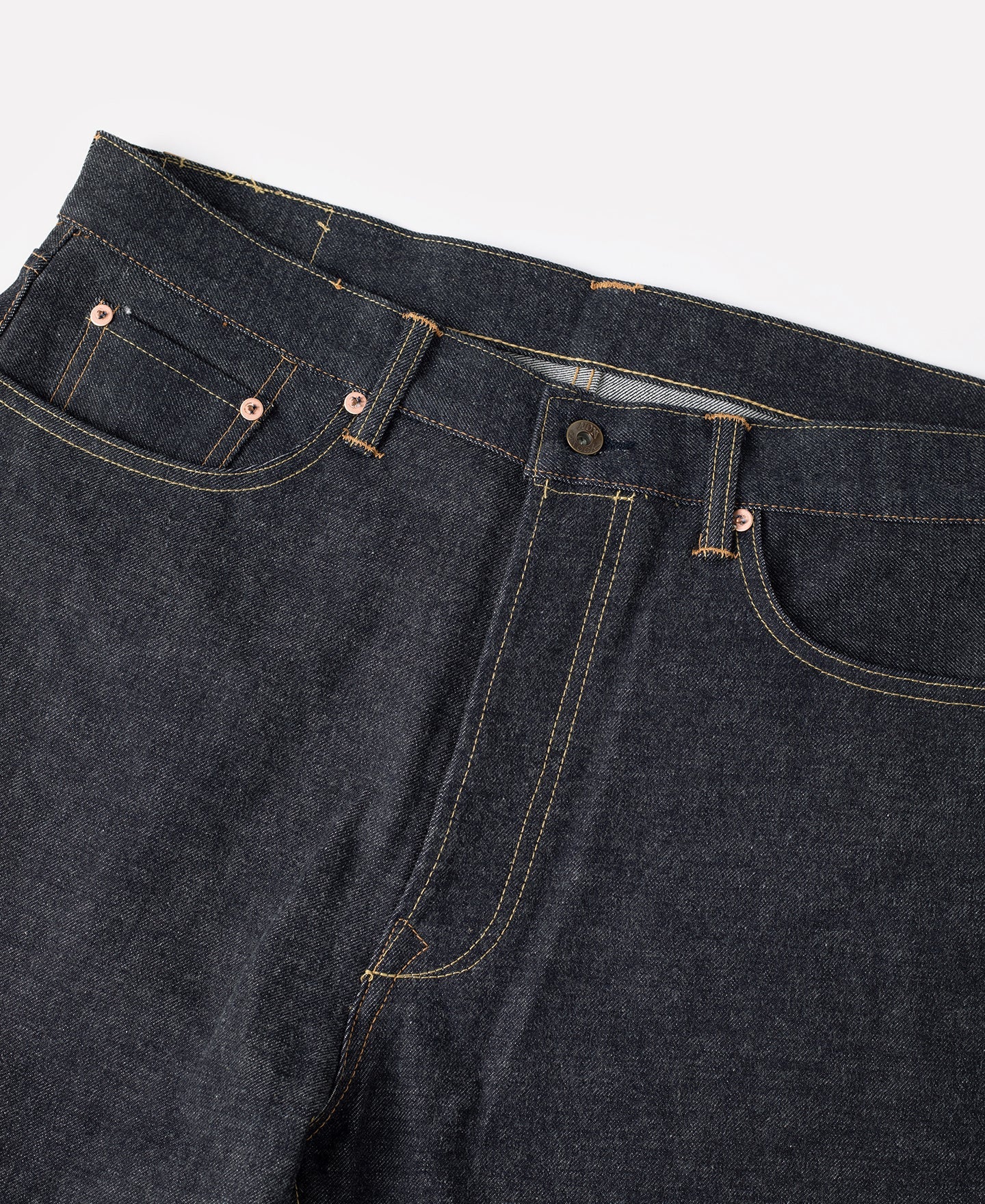 Jean en denim selvedge brut épais coupe droite indigo pour homme