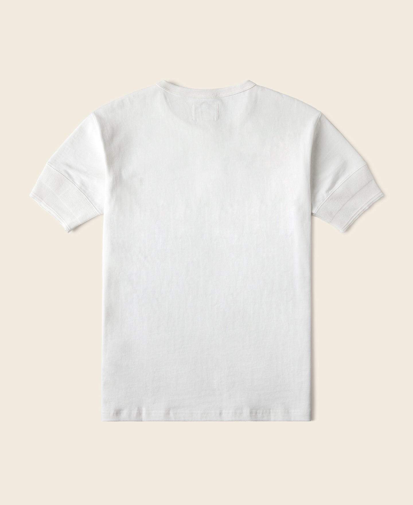 T-shirt à col Henley à manches courtes, patte de boutonnage blanche, coupe ajustée