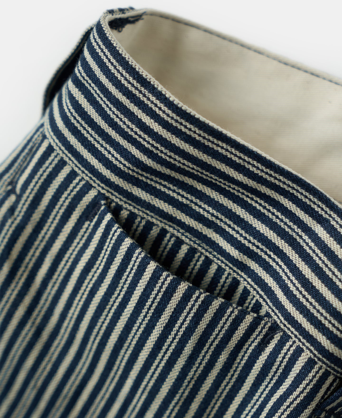 Pantalon de travail droit en coton rayé marine et blanc pour homme