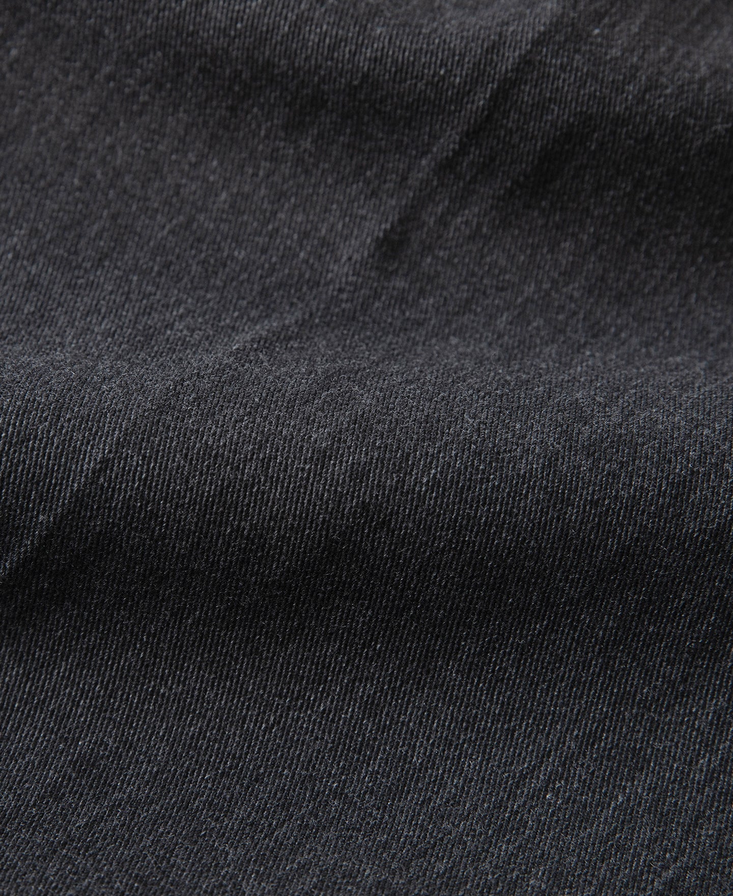 Pantalon chino gris foncé à double pli, taille haute, coupe fuselée vintage