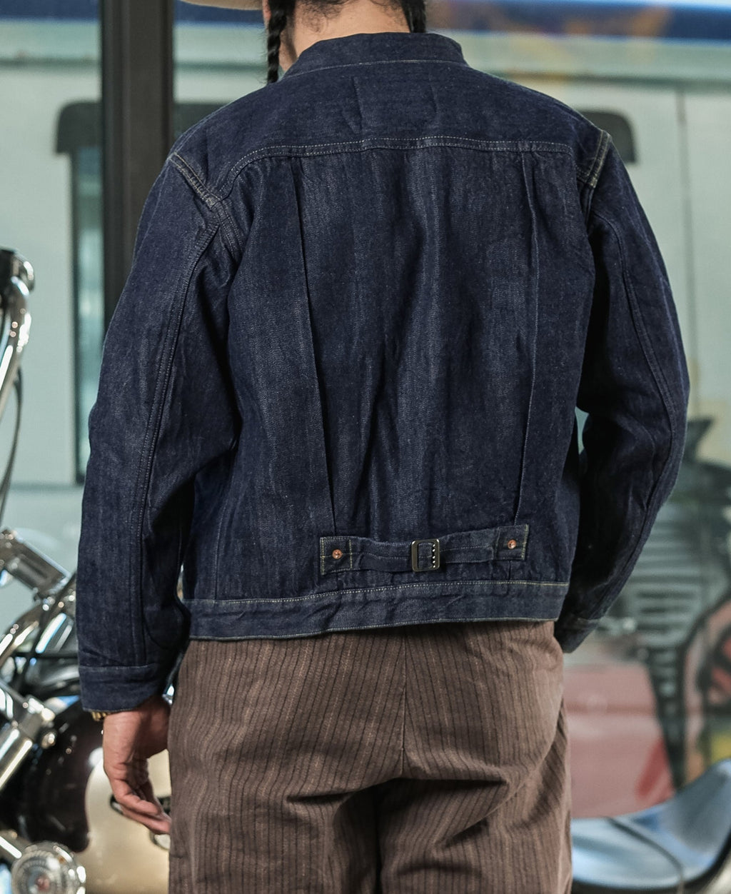 Blouson camionneur en jean doublé de couverture indigo, poche poitrine simple, style vintage