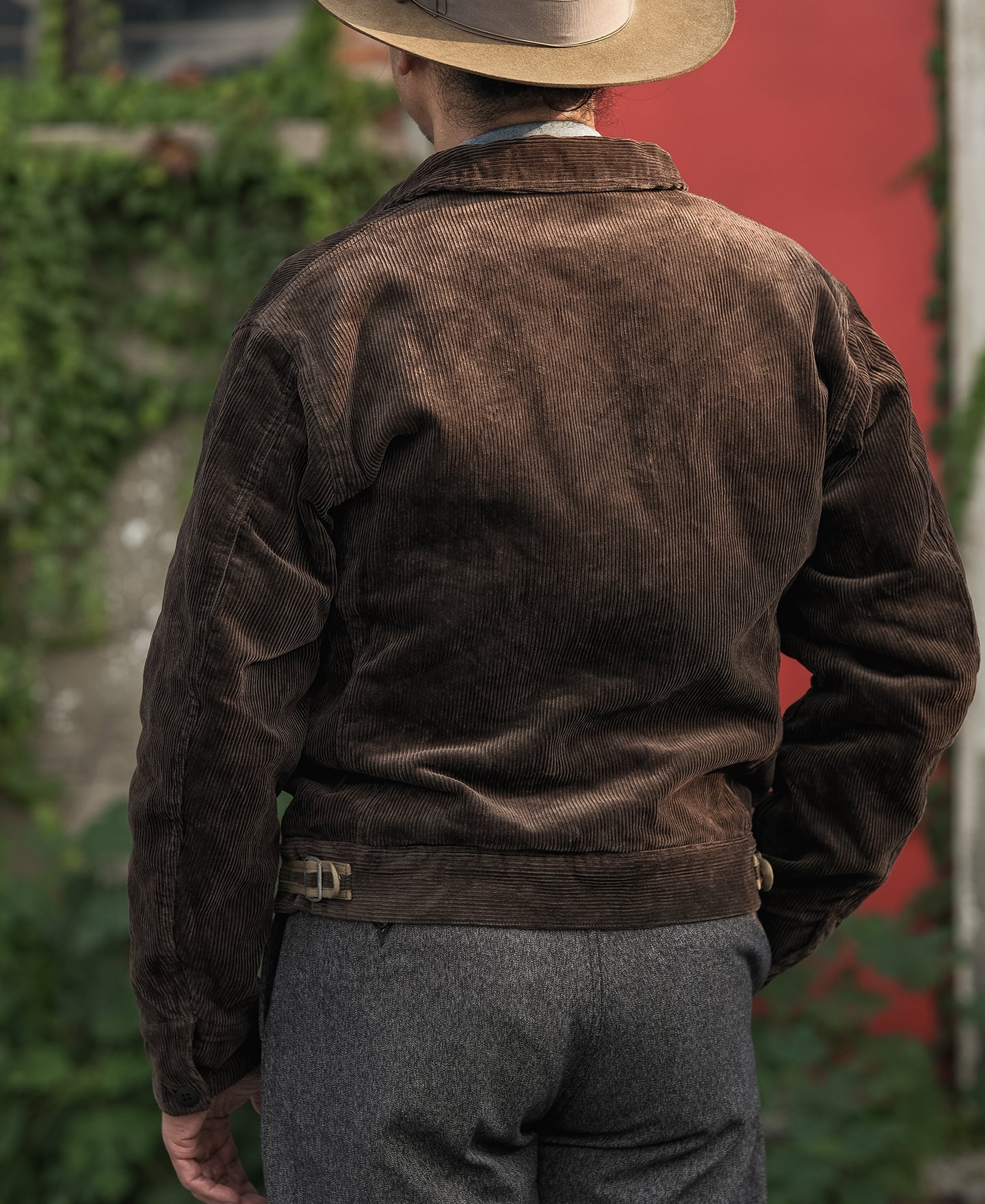 Veste décontractée zippée en velours côtelé épais marron style cosaque pour homme