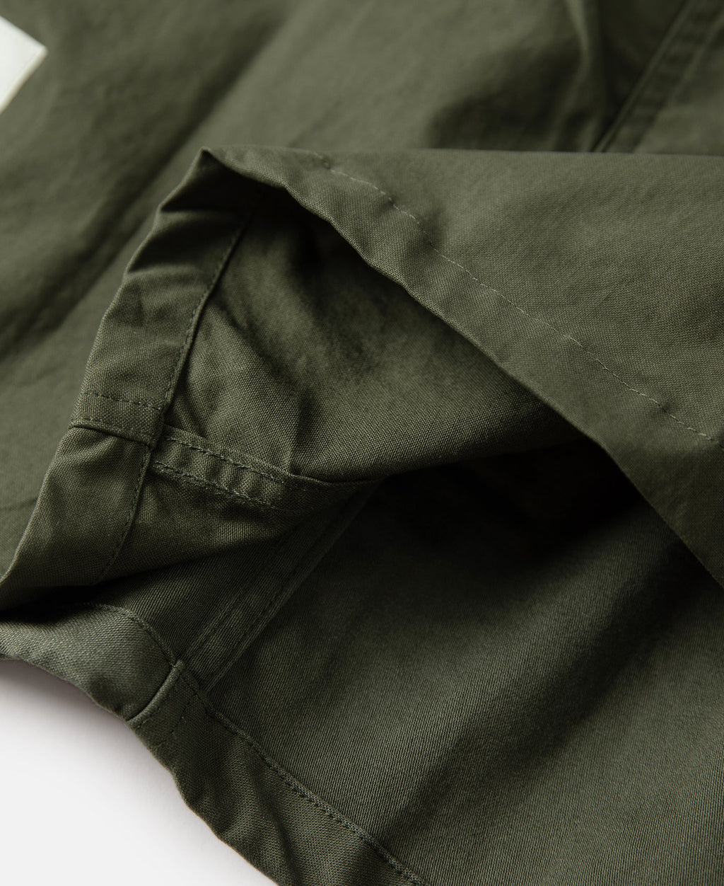 Veste militaire de terrain olive avec col montant et quatre poches