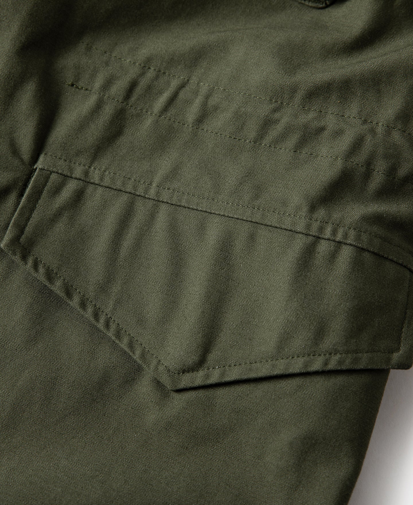 Veste militaire de terrain olive avec col montant et quatre poches