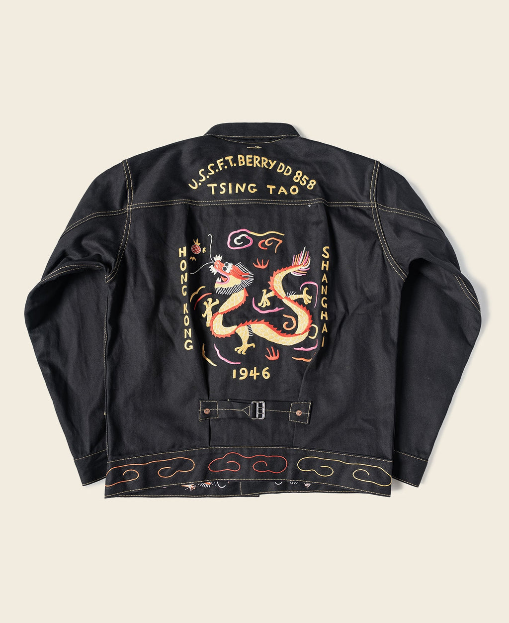 Veste de souvenir Dragon noir brodé surpiquée contrastante à boutons