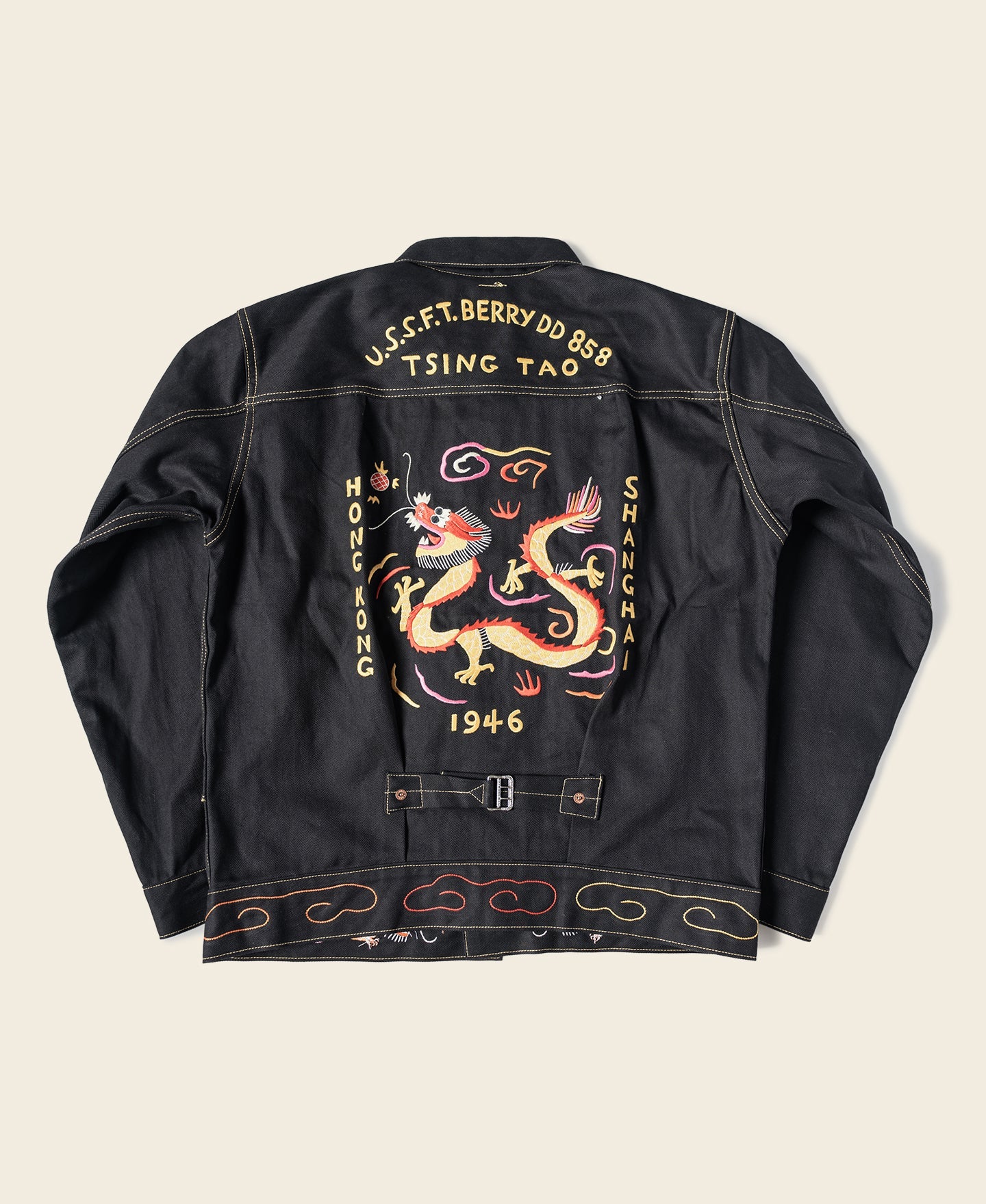 Veste de souvenir Dragon noir brodé surpiquée contrastante à boutons