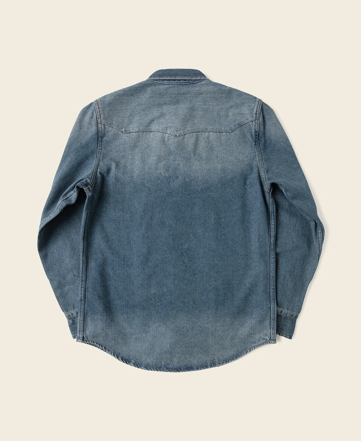 Chemise western en jean flammé bleu avec poches poitrine brodées et boutons-pression