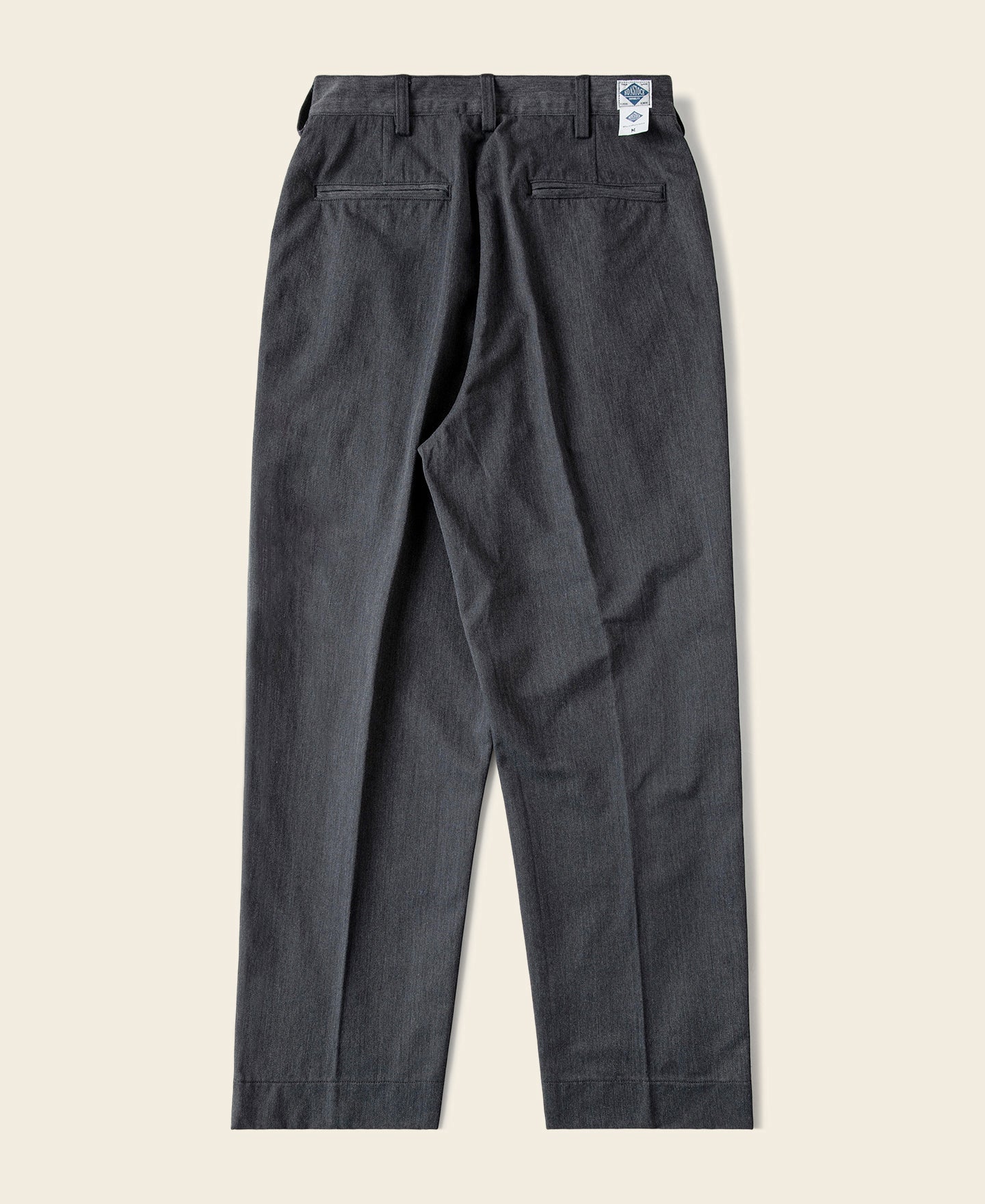 Pantalon chino gris foncé à double pli, taille haute, coupe fuselée vintage