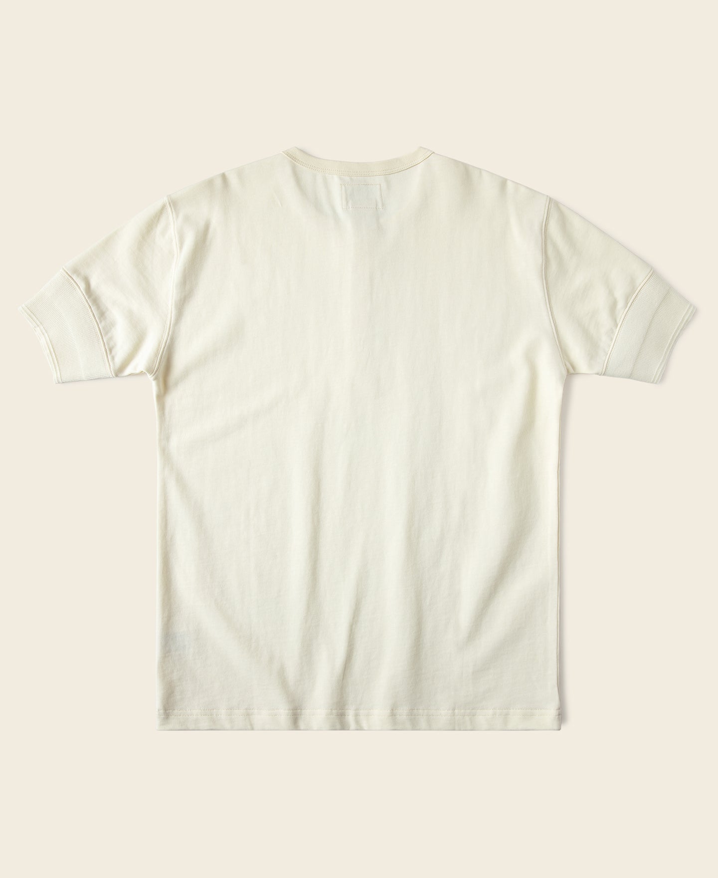 T-shirt en coton écru à manches courtes et col tunisien boutonné pour homme
