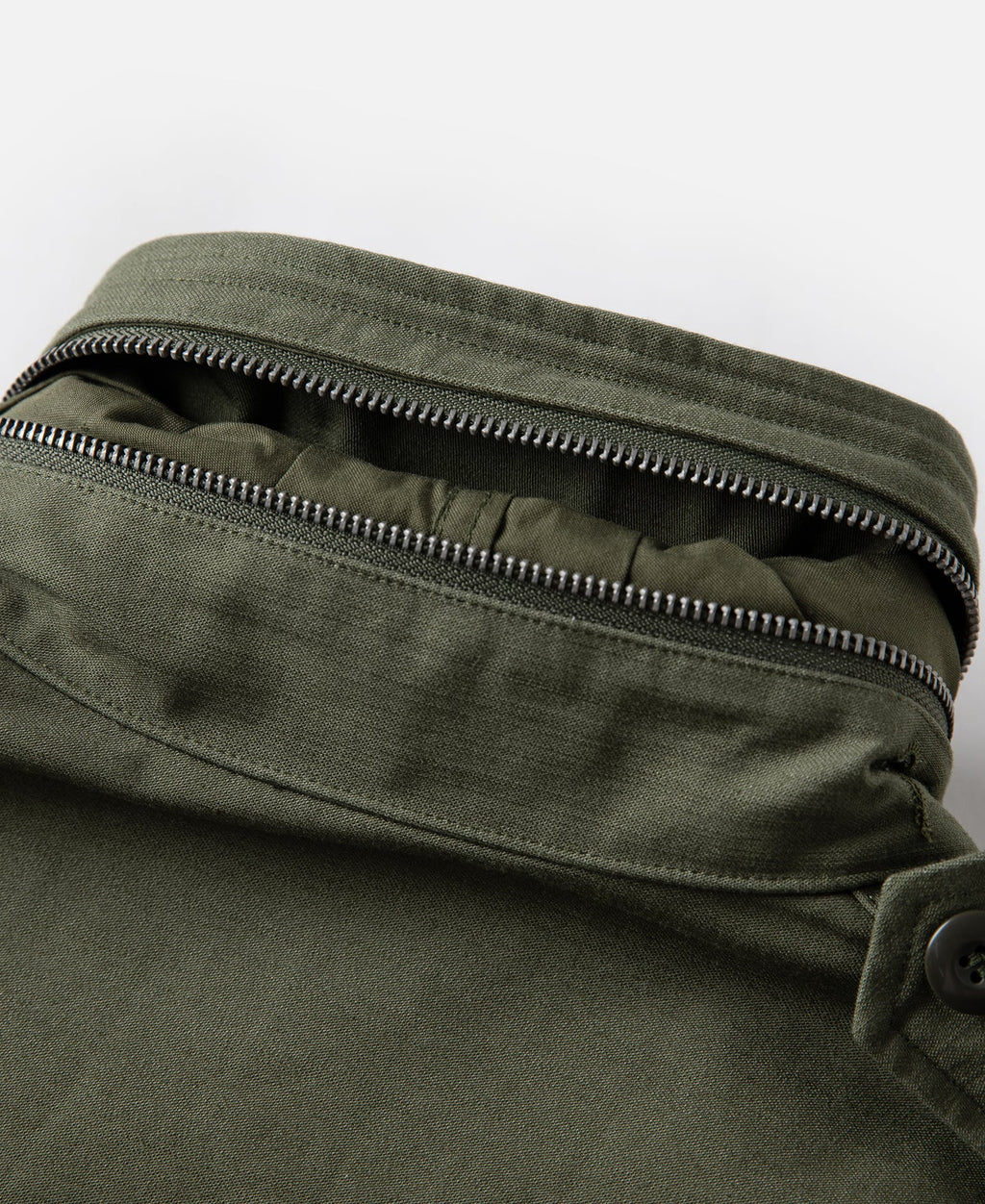 Veste militaire de terrain olive avec col montant et quatre poches