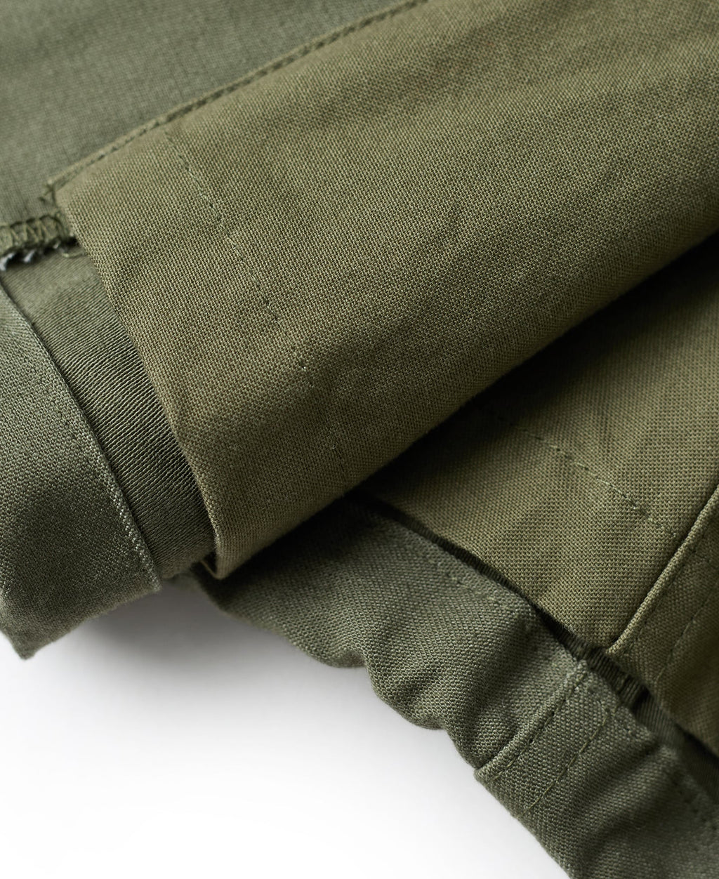 Veste militaire M-65 vert olive avec écussons brodés