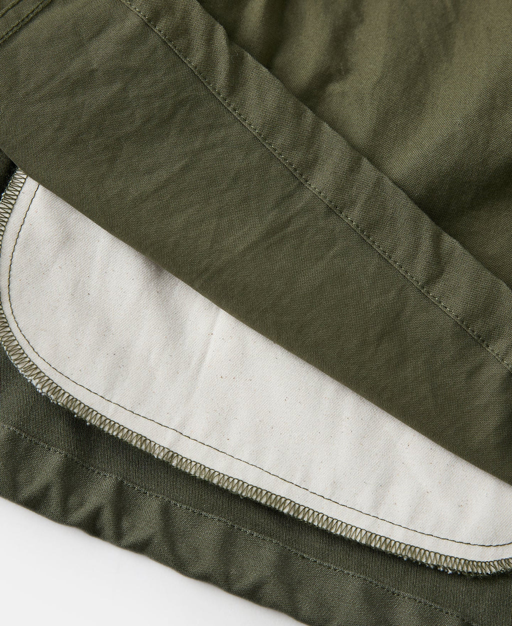 Veste militaire M-65 vert olive avec écussons brodés