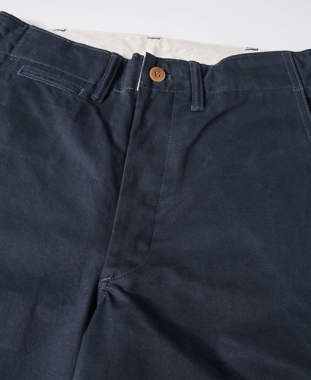 Pantalon chino ample bleu marine à jambes larges de style militaire