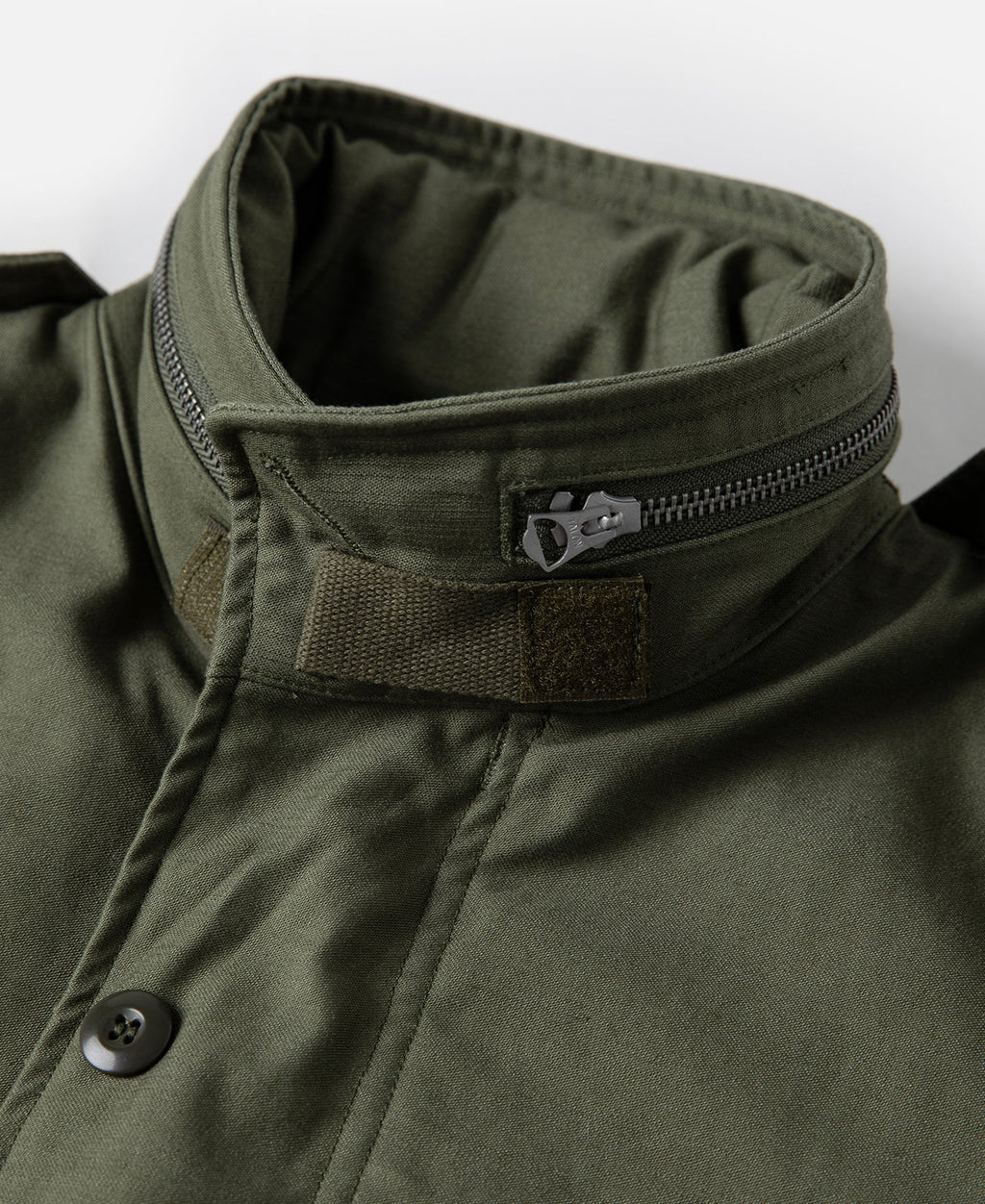 Veste militaire de terrain olive avec col montant et quatre poches