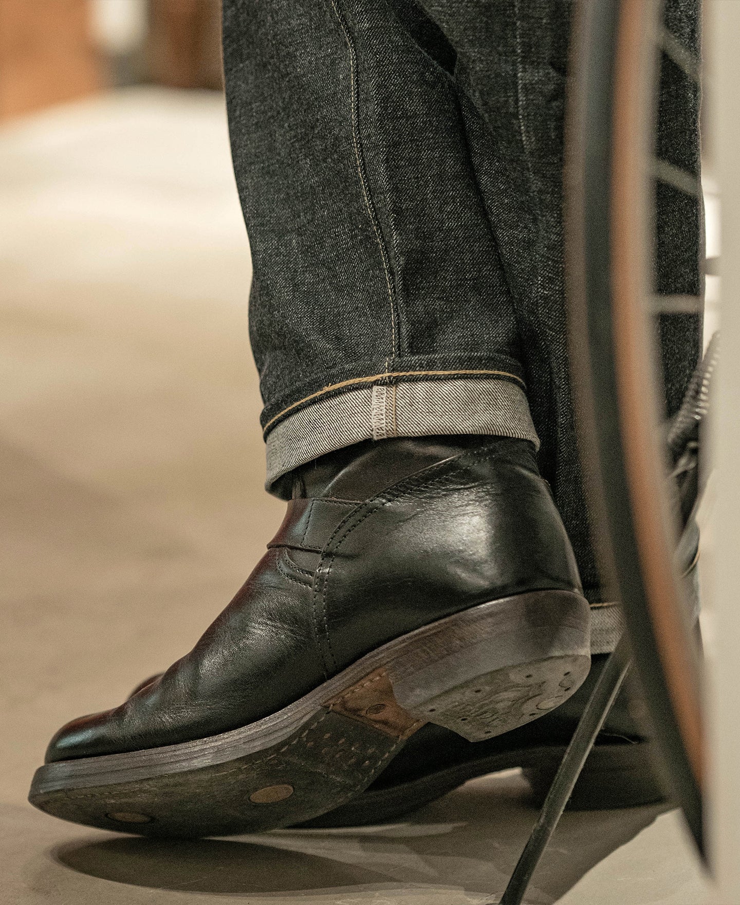 Jean en denim selvedge brut épais coupe droite indigo pour homme