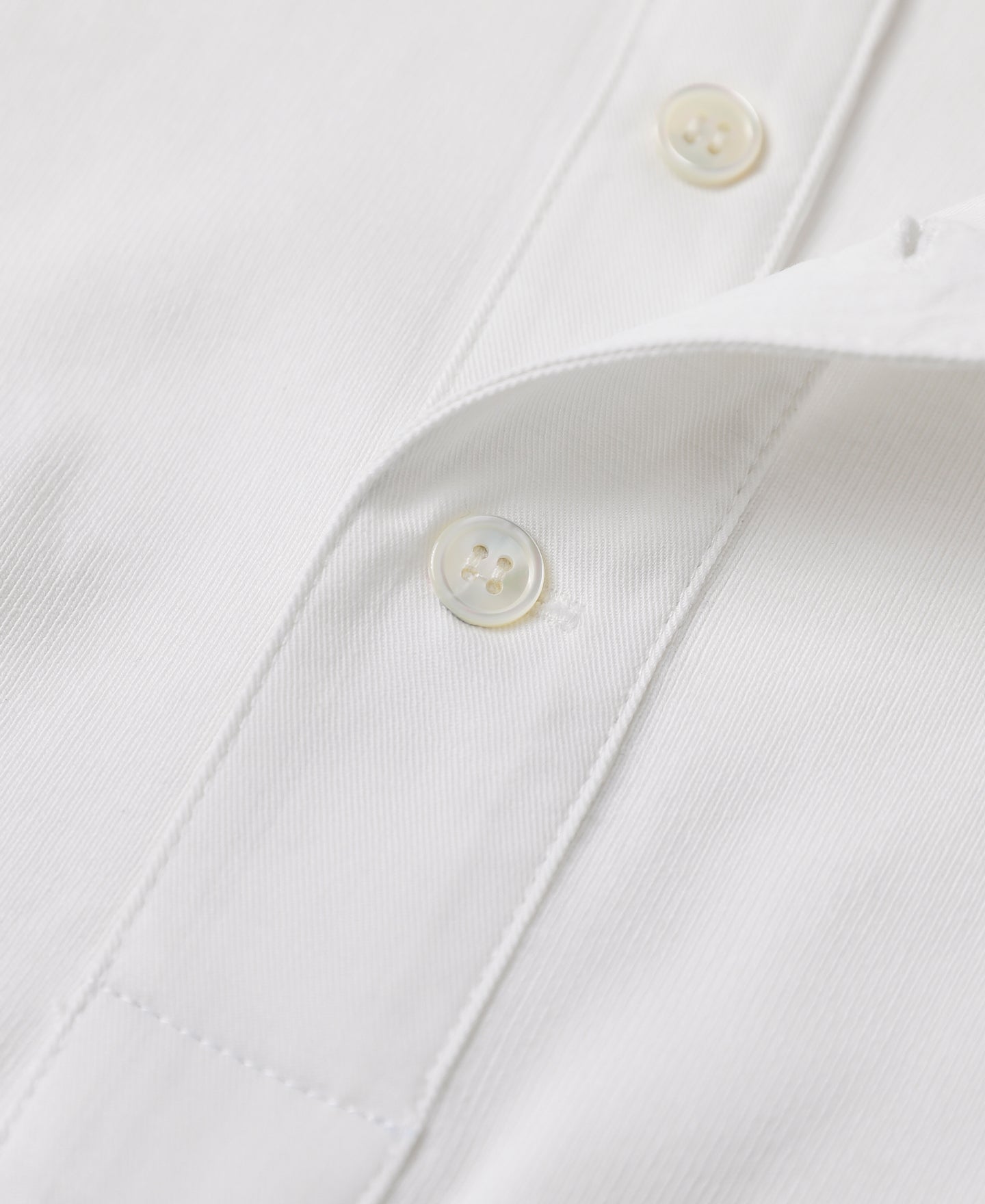 T-shirt Henley manches longues en coton épais Patte de boutonnage Coupe ajustée Blanc