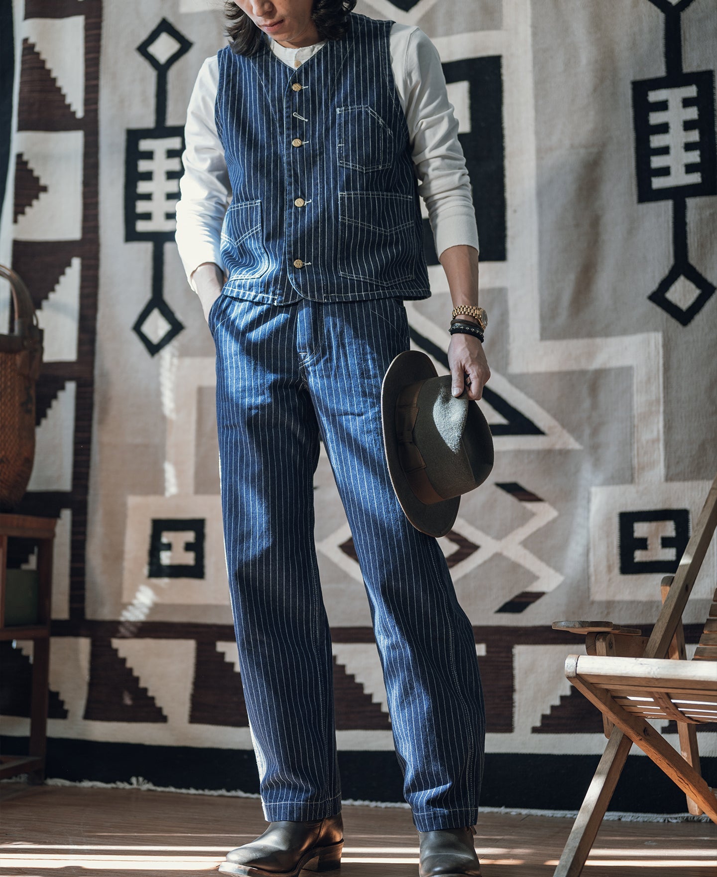 Gilet de travail sans manches à col en V, rayé indigo, avec poches multiples et fermeture boutonnée