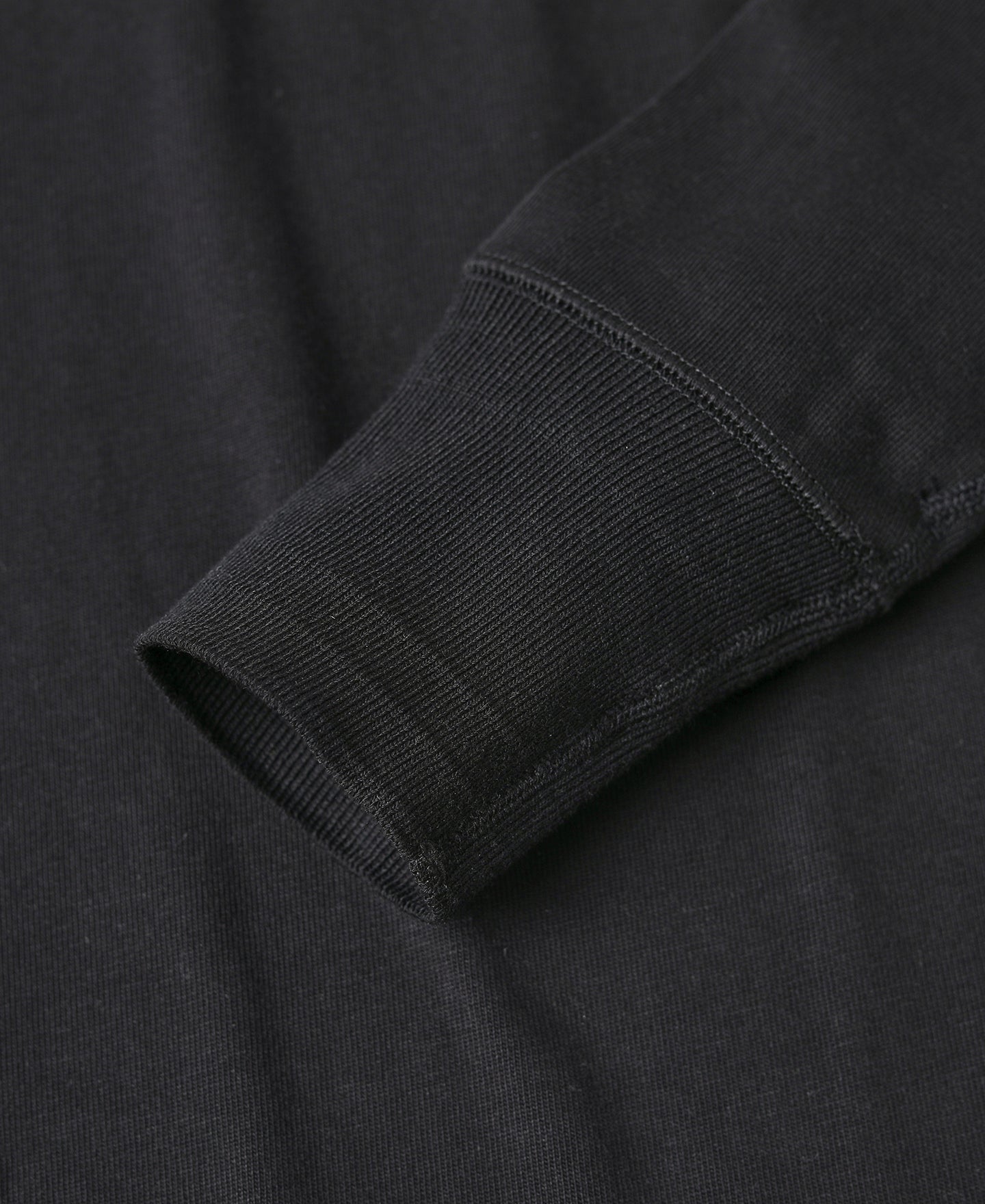 T-shirt Henley homme noir à manches longues coupe ajustée en coton