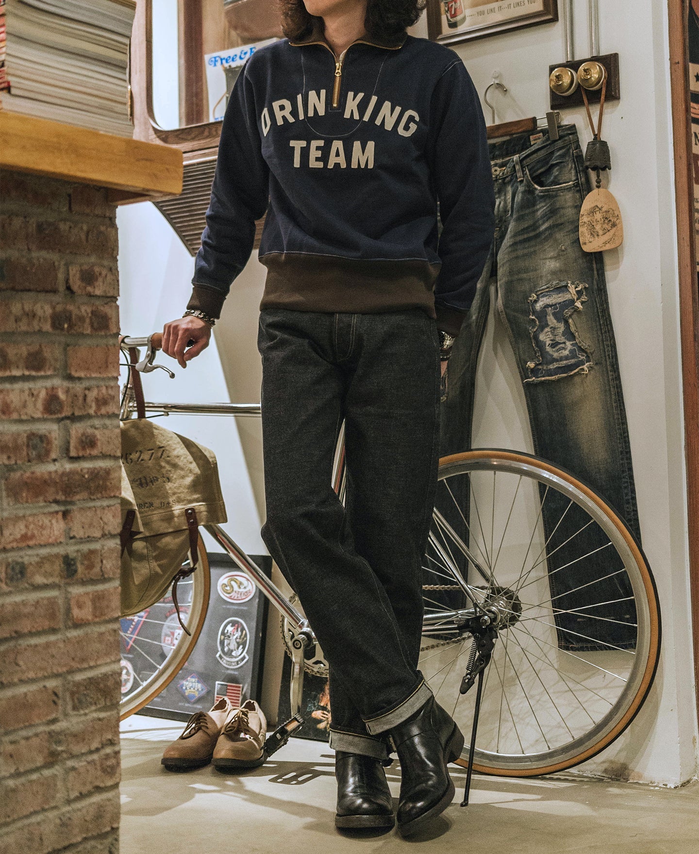 Jean en denim selvedge brut épais coupe droite indigo pour homme