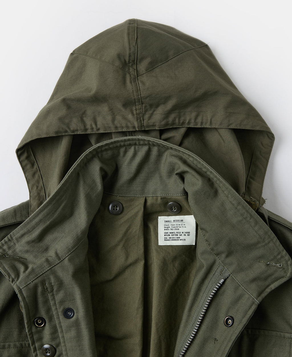 Veste militaire M-65 vert olive avec écussons brodés