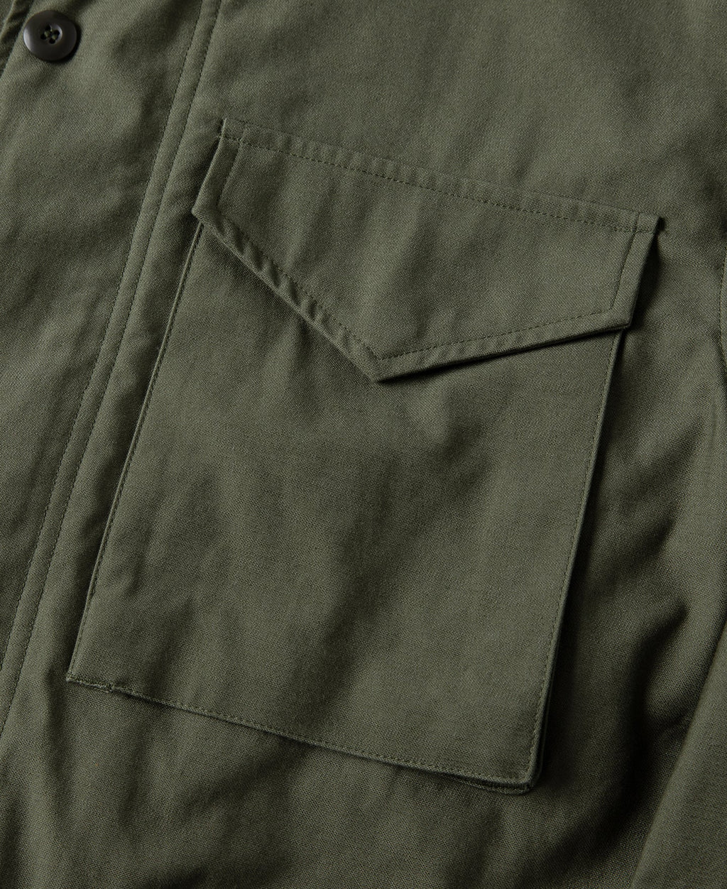 Veste militaire de terrain olive avec col montant et quatre poches