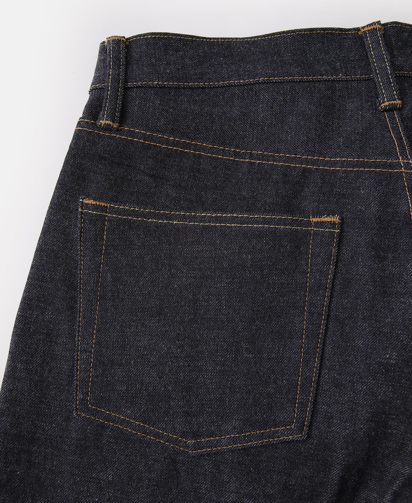 Jean en denim selvedge brut épais coupe droite indigo pour homme