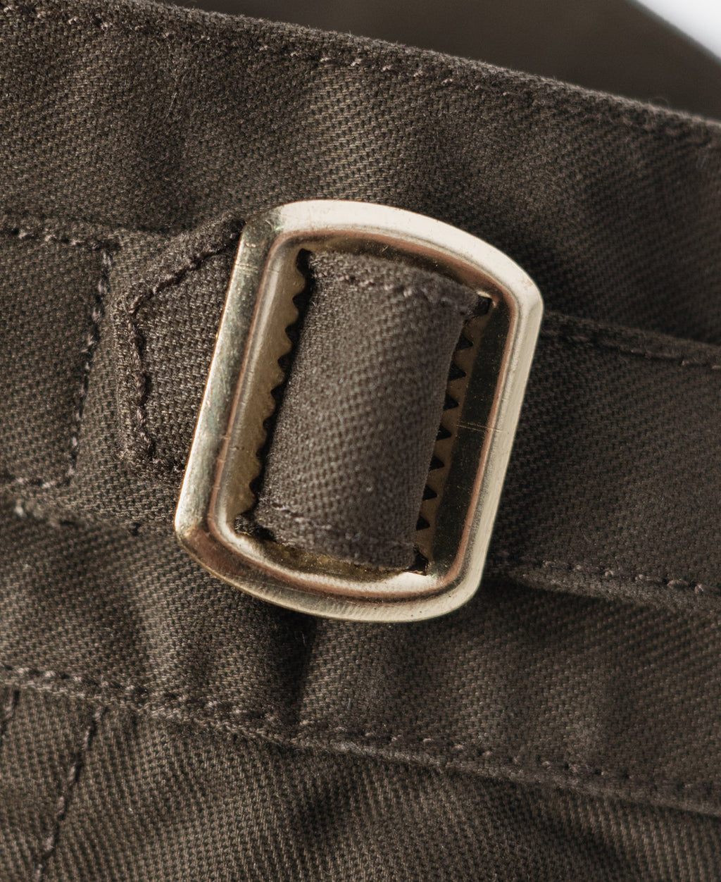 Pantalon cargo ample plissé marron style militaire vintage