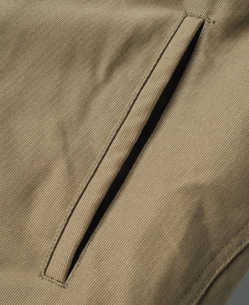 Veste de pont N-1 kaki style militaire avec col sherpa et boutonnage sur le devant pour homme