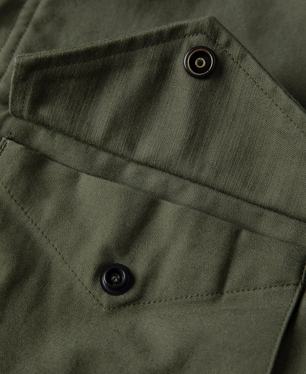 Veste militaire de terrain olive avec col montant et quatre poches